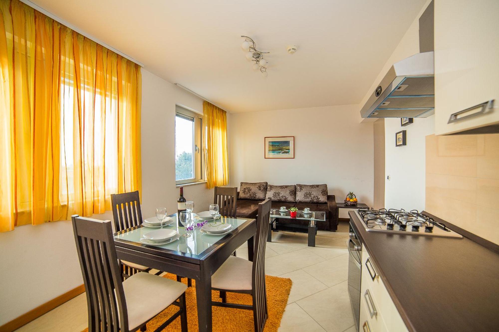 Apartments Milan Макарська Номер фото