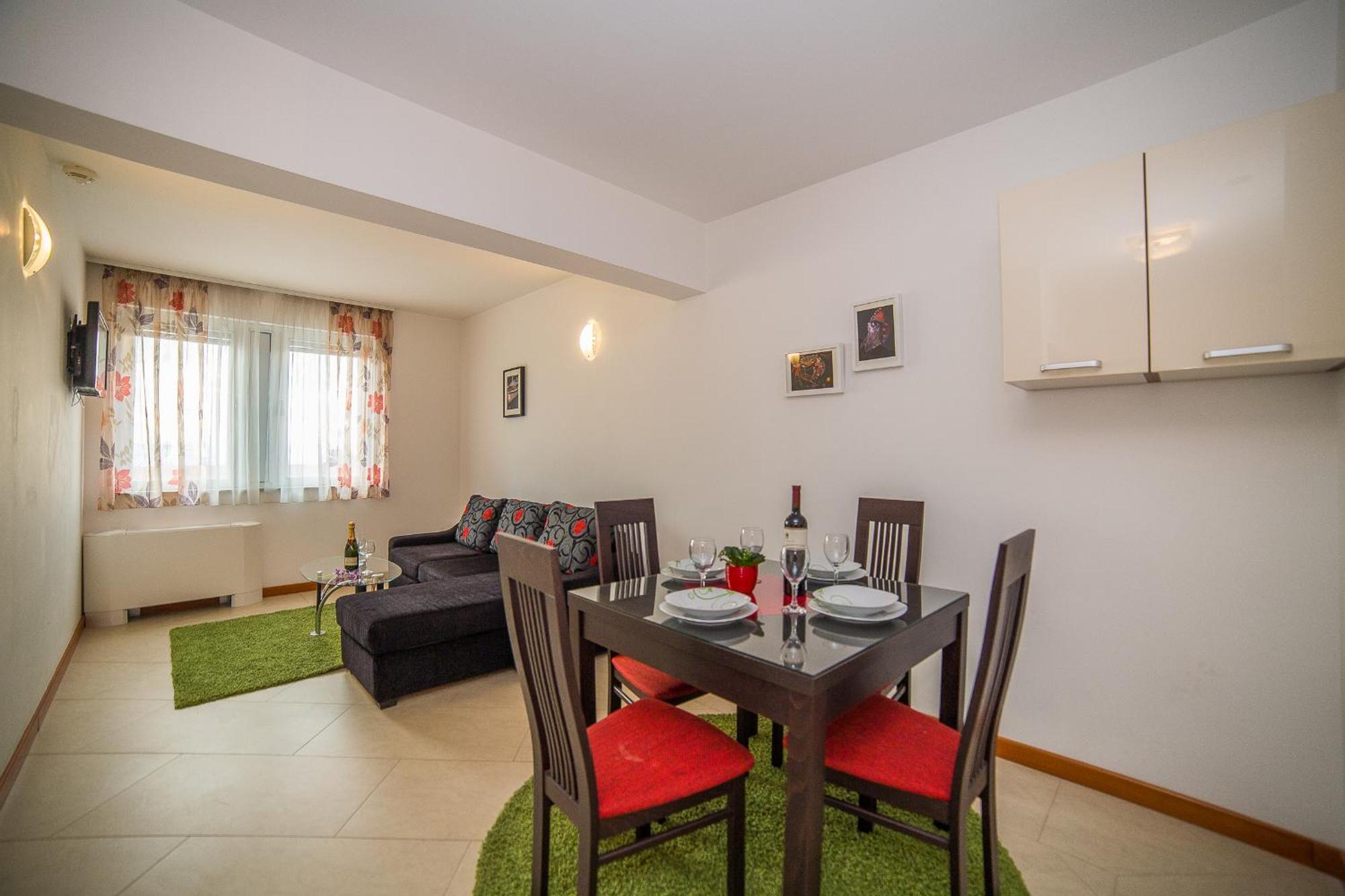 Apartments Milan Макарська Номер фото