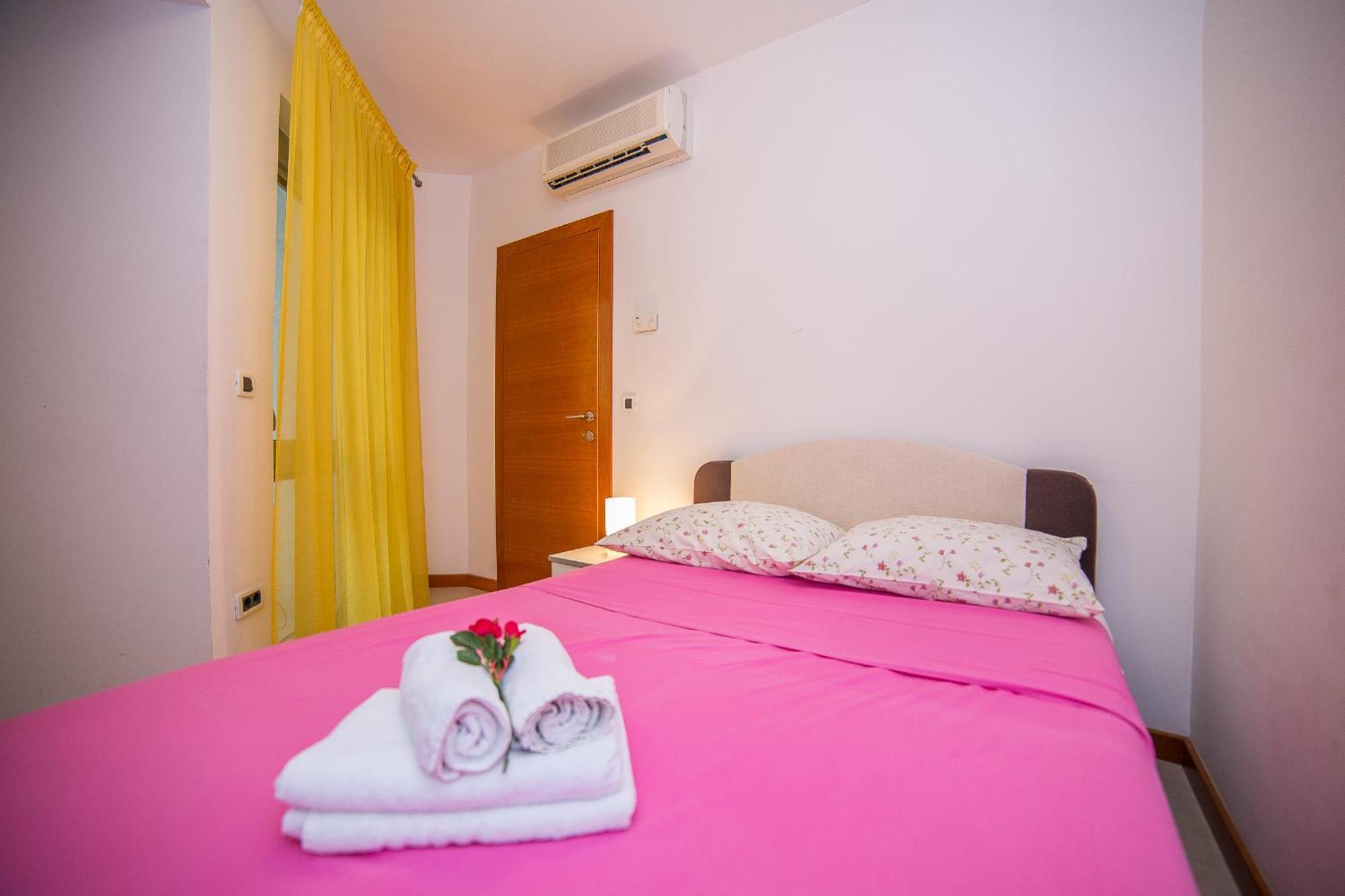 Apartments Milan Макарська Номер фото