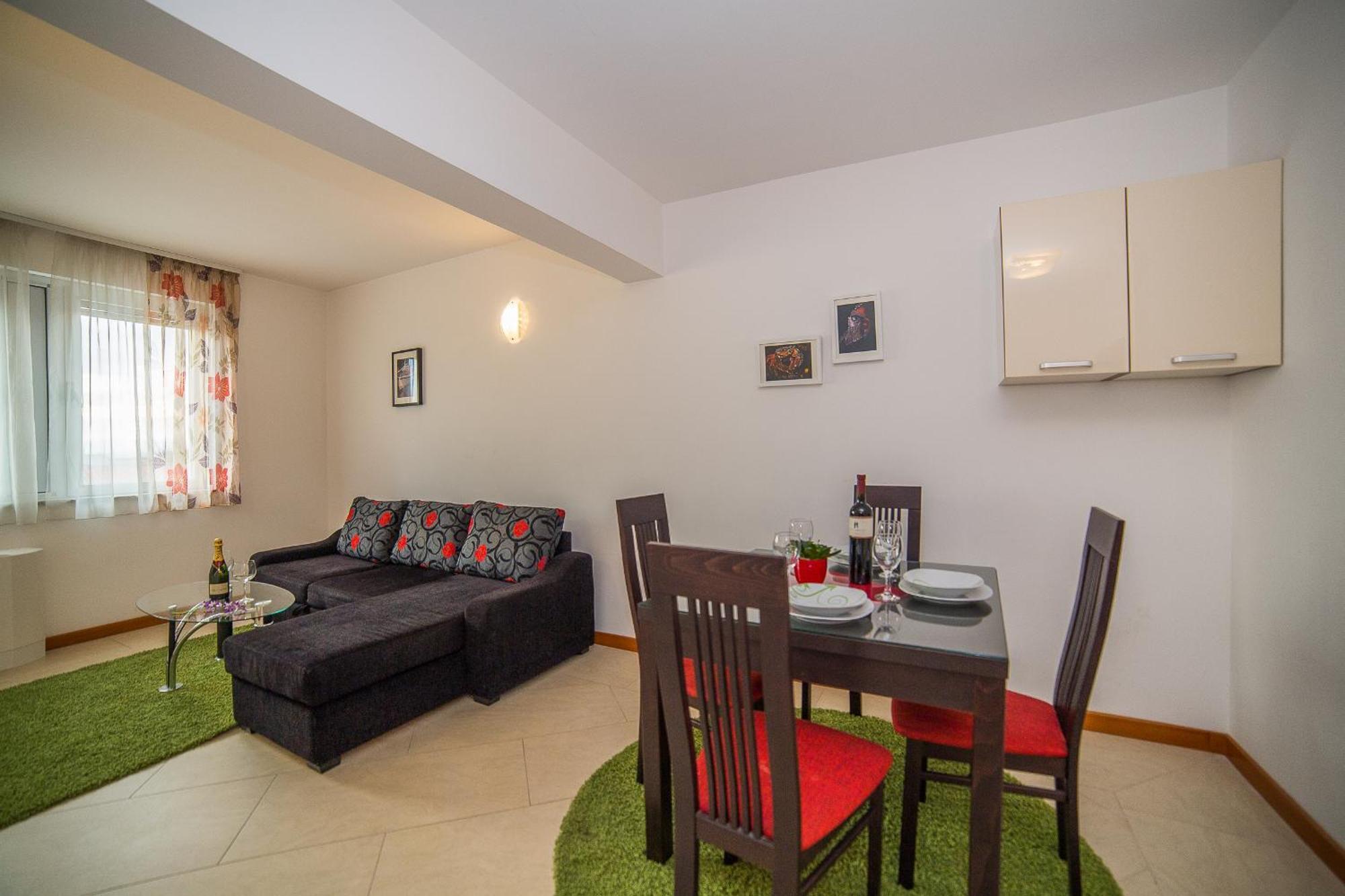 Apartments Milan Макарська Номер фото