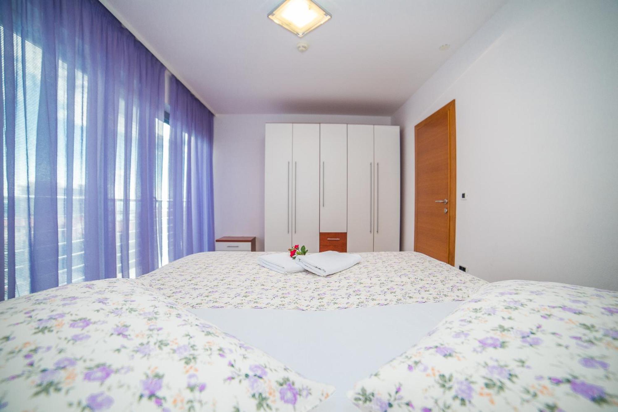 Apartments Milan Макарська Номер фото