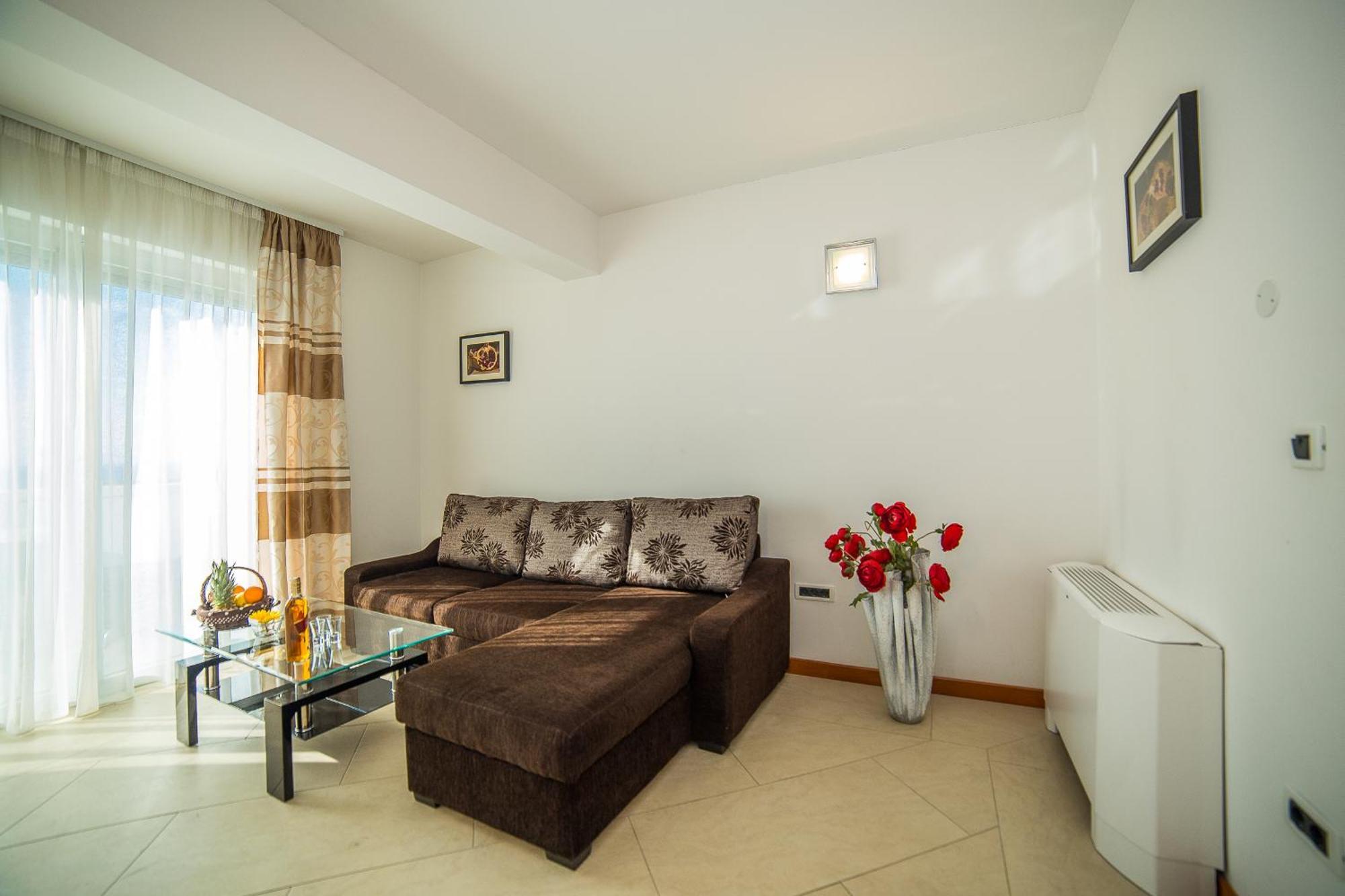 Apartments Milan Макарська Номер фото