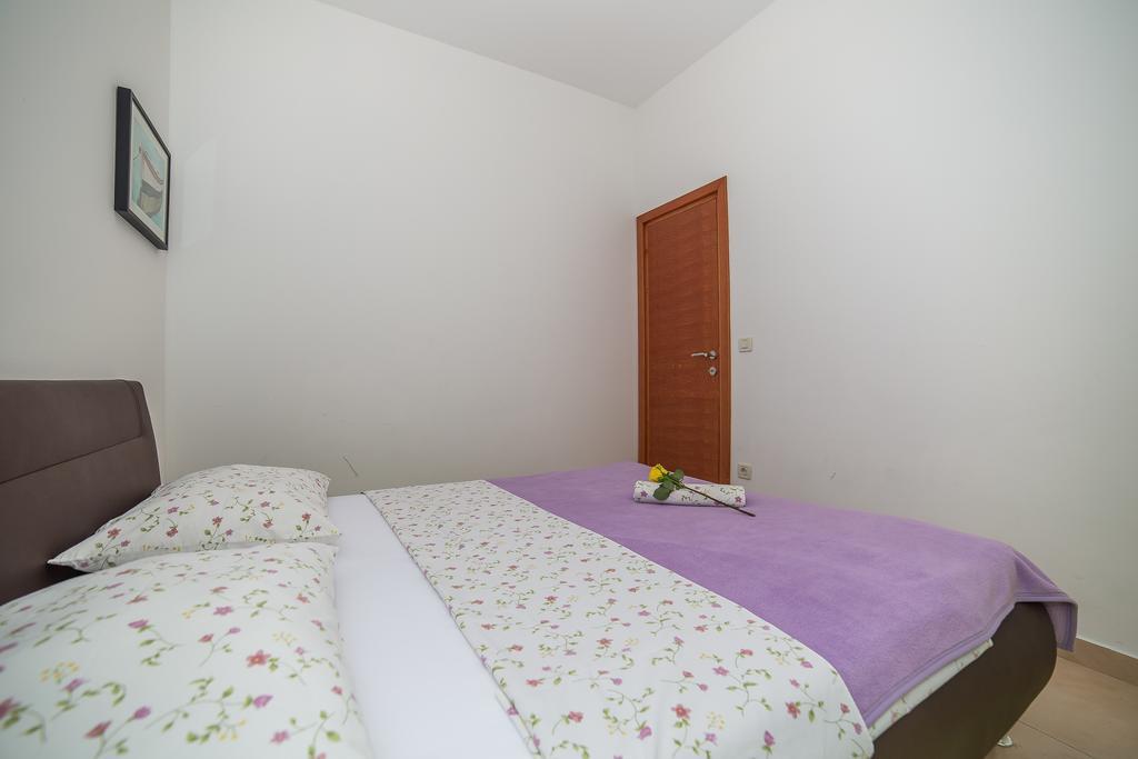 Apartments Milan Макарська Номер фото